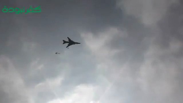 Syrian Army Su-22 Bomber vs Rebels (2013)