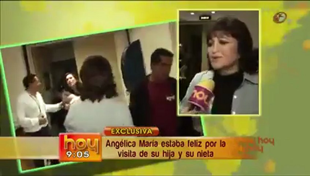 Danna Garcia jugar con la nina de Angelica Vale QBA