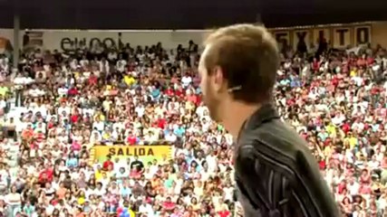 Ник Вуйчич проповедует славу Божью по всему Миру!!!