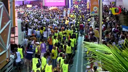 Aqui é o Seu Lugar por Tomate  Carnaval 2013