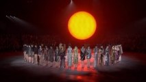 Marc Jacobs shows sexy '60s under a rising sun