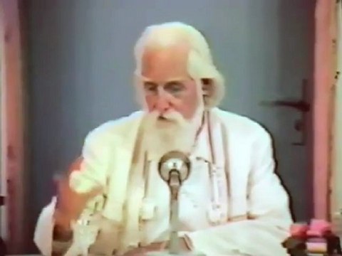 Omraam Mikhaël Aïvanhov - Il existe une continuité entre l'Esprit et la Matière