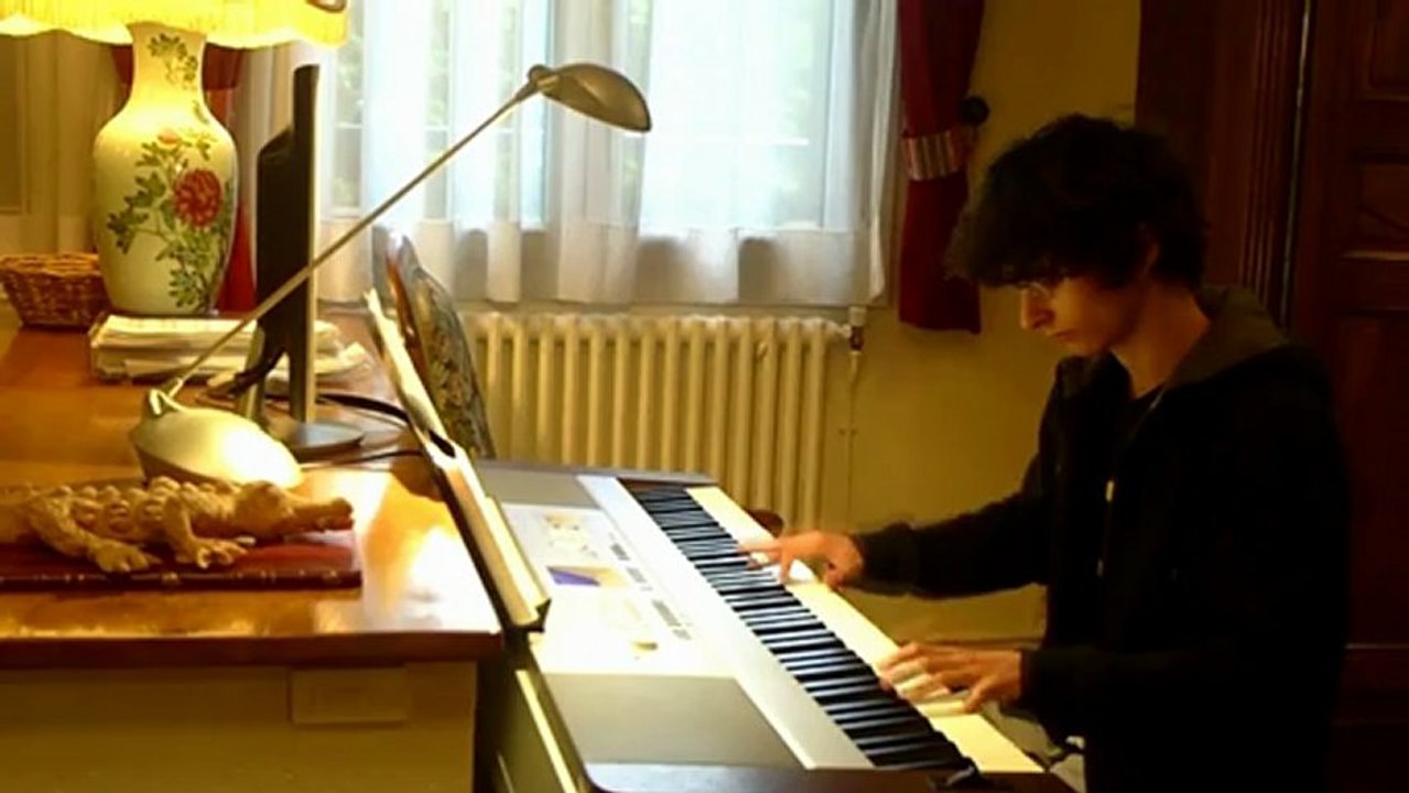 Skyrim Piano ! - Main theme cover