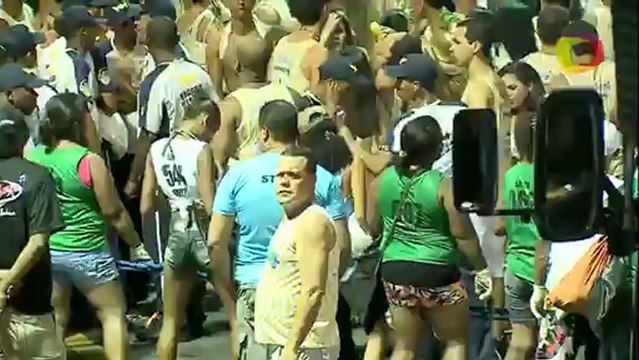 Sim Sim Sim Não Não Não por Oito7nove4 Carnaval 2013