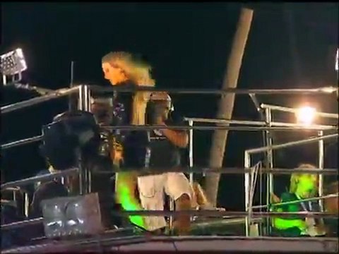 Claudia Leitte canta Faz Um Carnaval 2013