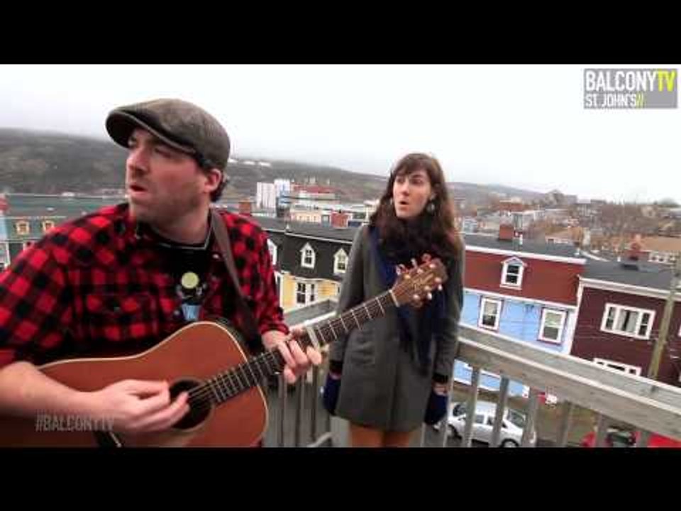 PILOT TO BOMBARDIER - SUMMER NIGHTS (BalconyTV)