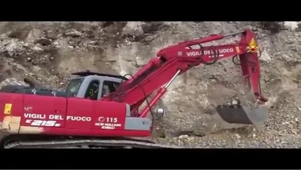 Villafranca Sicula (AG) - Recupero persona sotto frana 1 (14.02.13)