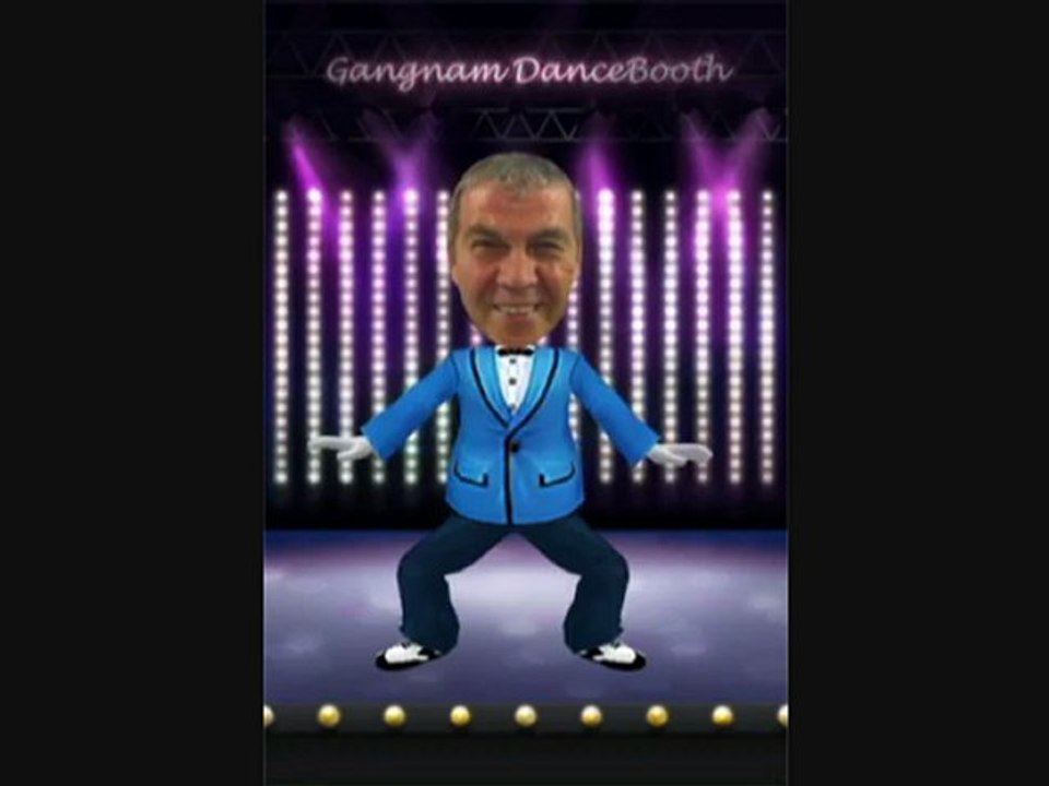 Cumhur Gangnam Stayl Dansı Yapıyor
