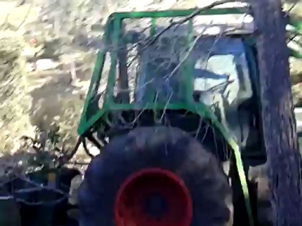 Broyage de broussailles par Alpine des Bois environnement  à Saint Etienne du grès (2)