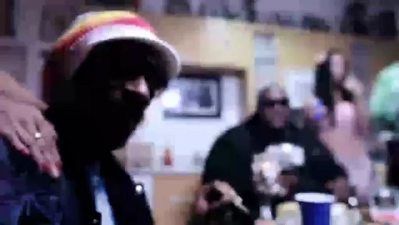 Minnesota Fats feat Snoop Lion "Lay You on the Bed"