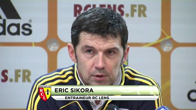 Conférence de presse RC Lens - Châteauroux : Eric SIKORA (RCL) - Didier THOLOT (LBC) - saison 2012/2013