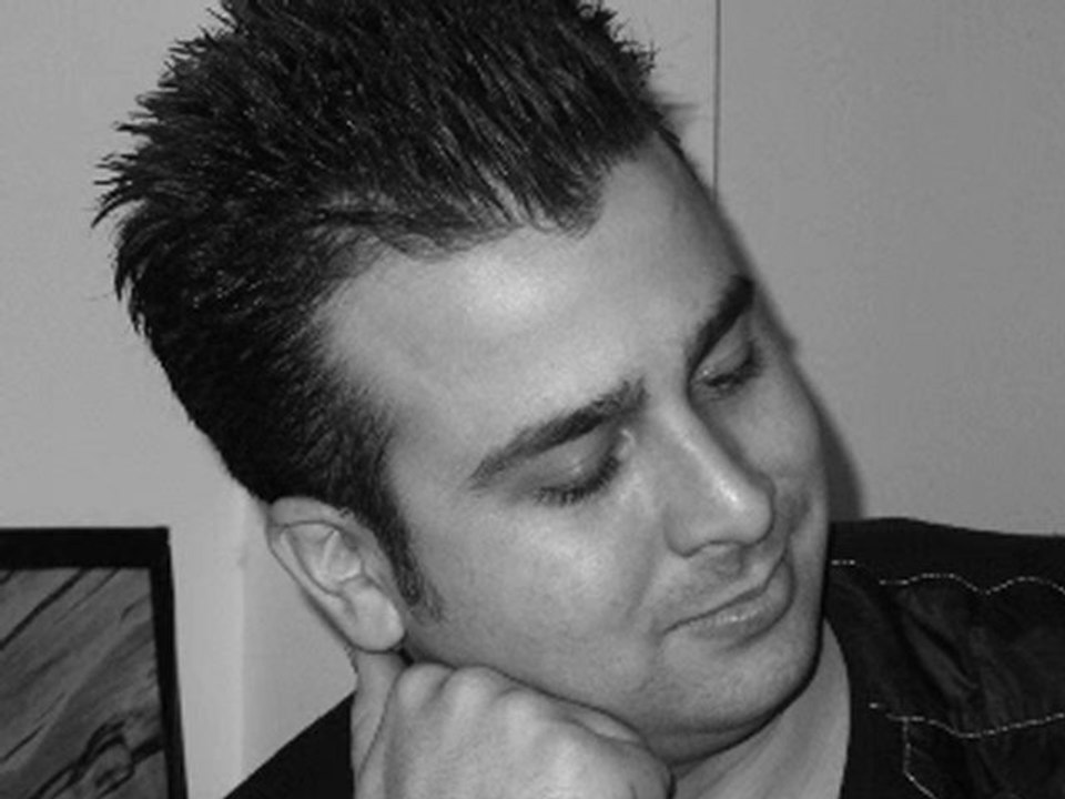 her mevsim içimden gelir geçersin