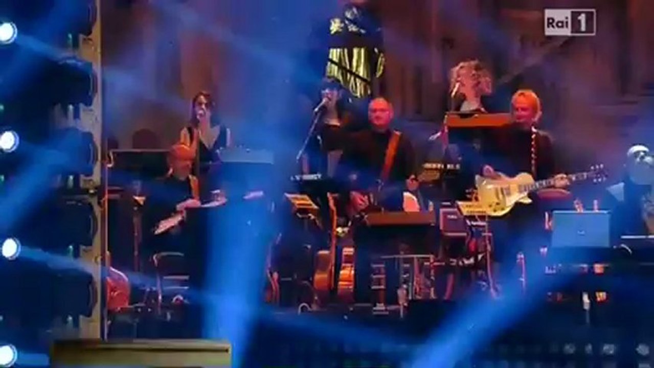 almamegretta - Presentano Fabio Fazio e Luciana LittizzettoAutori e direzione artistica di Fabio Fazio, Claudio Fasulo, Pietro Galeotti, Massimo Martelli, Francesco Piccolo, Marco Posani, Michele SerraCapo P..