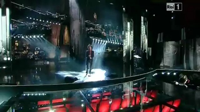 simone cristicchi - Presentano Fabio Fazio e Luciana LittizzettoAutori e direzione artistica di Fabio Fazio, Claudio Fasulo, Pietro Galeotti, Massimo Martelli, Francesco Piccolo, Marco Posani, Michele SerraCapo P..