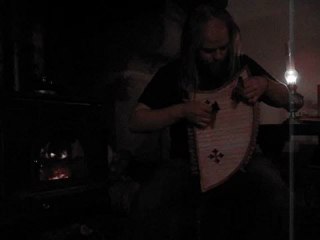 Psalterion en écu de Puivert - Per amor de la Dòna Blanca -