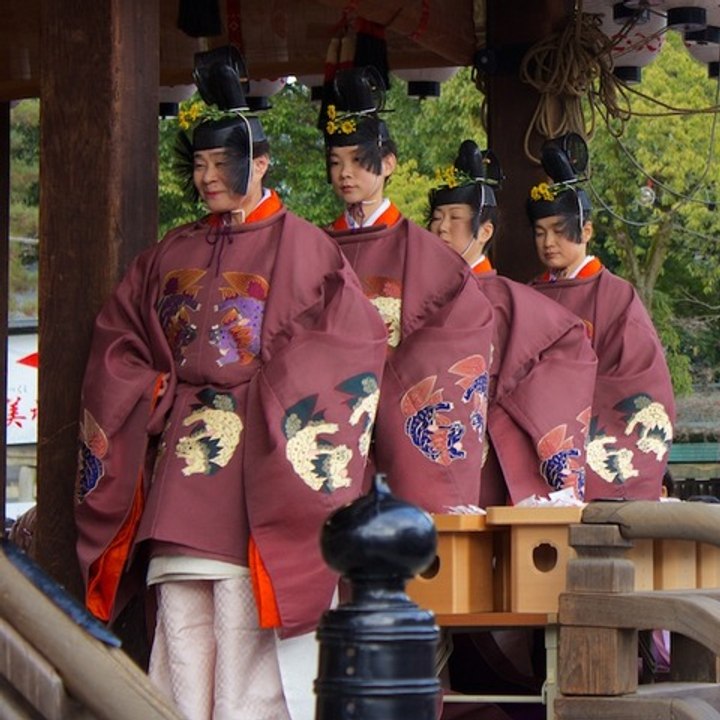 Setsubun at Yasaka Shrine in Kyoto!