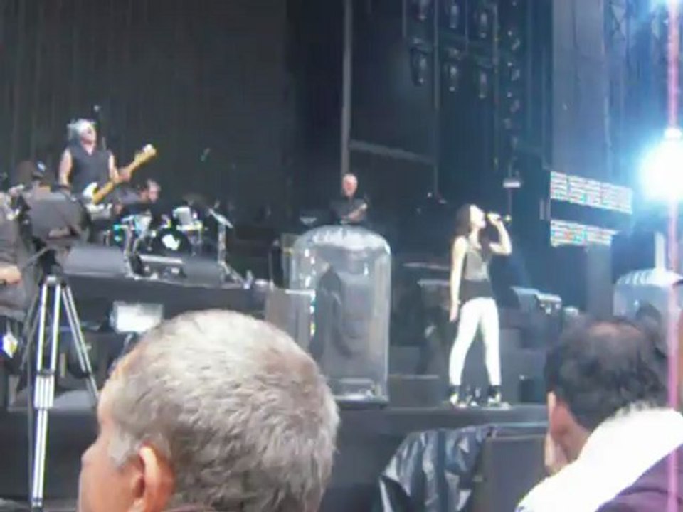 Mai en avant premiere johnny halliday stade france 2012