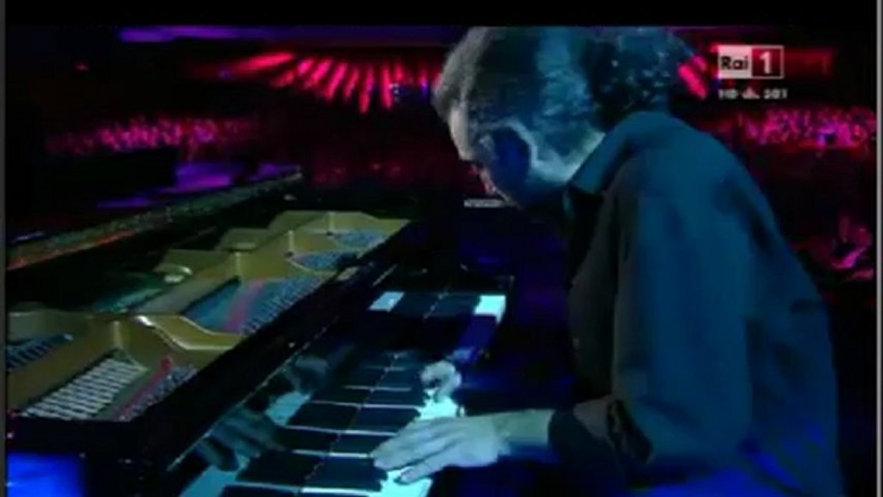 Veloso_Bollani_ComePrima_ Sanremo13
