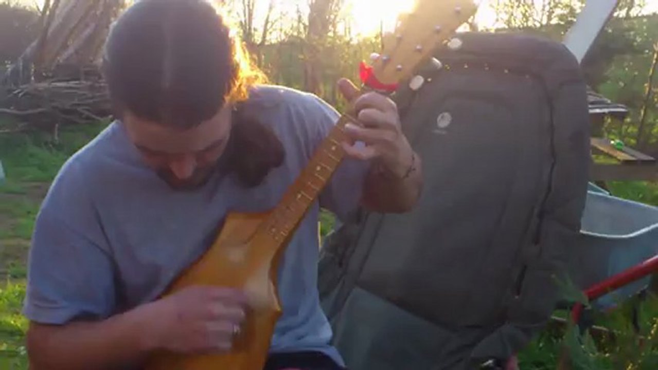 e he'e te va'a chanson de te ava piti repris par gringo du groupe TEMATA