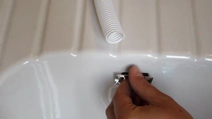 COMMENT INSTALLER UN VIDAGE D'EVIER-TUTO VIDEO