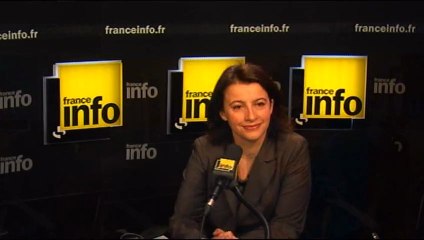Cécile Duflot veut une politique familiale "juste et équitable"