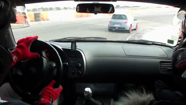 S2000 Mugen vs Mégane Trophy & R26R Lédenon 17/02/2013