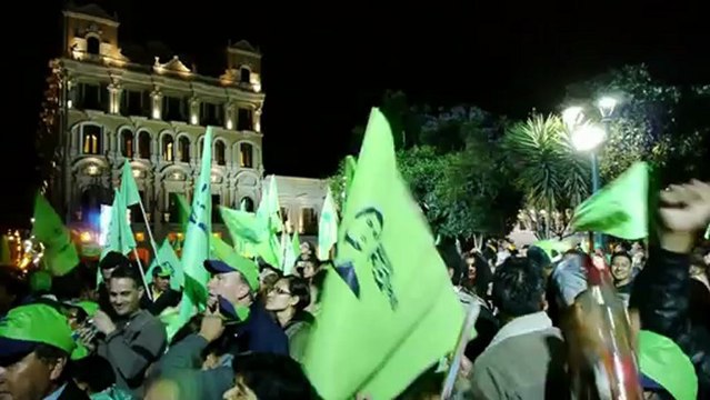 Correa logra reelección