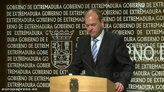 Monago: No nos vamos a quedar sin Caja Rural