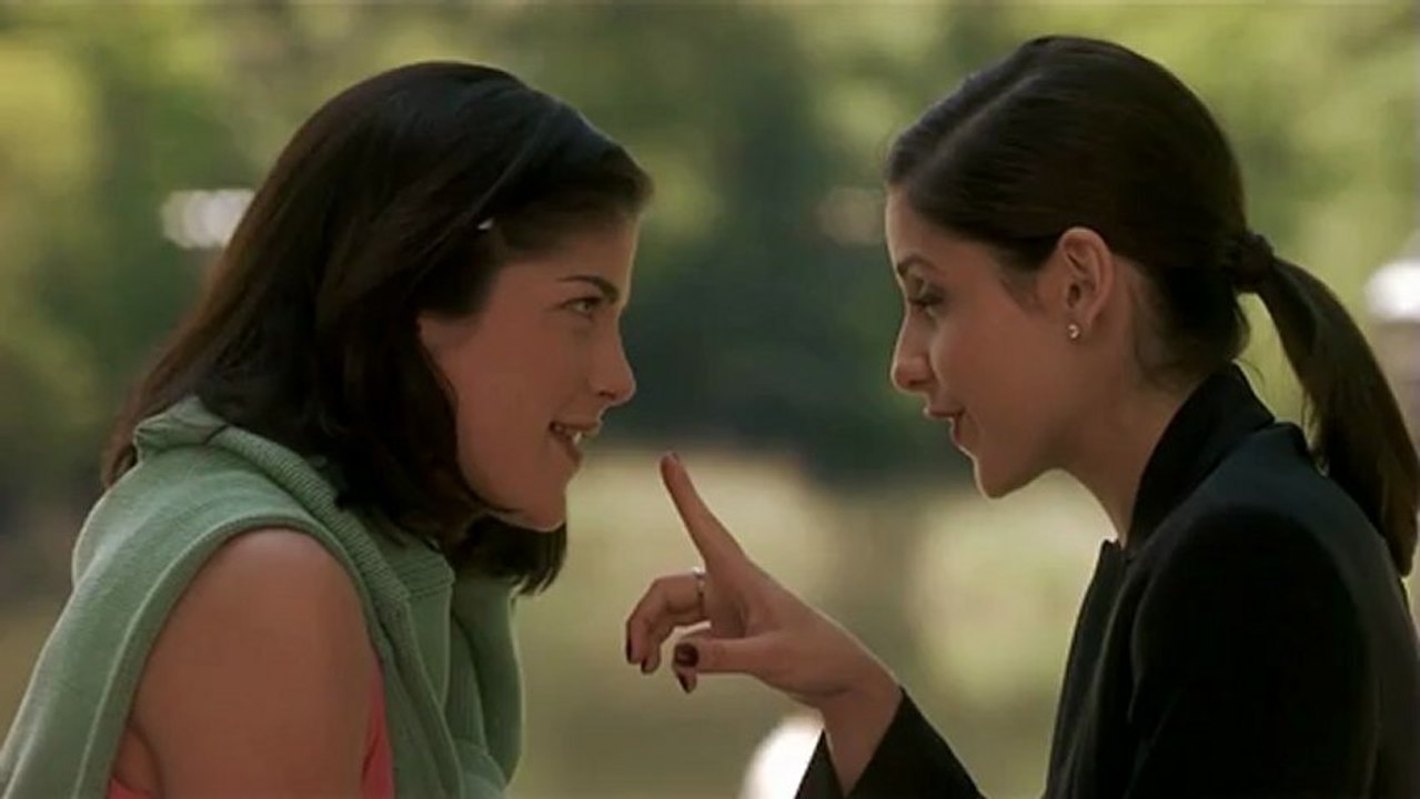 Sarah Michelle Gellar and Selma Blair HD Lesbian Scene