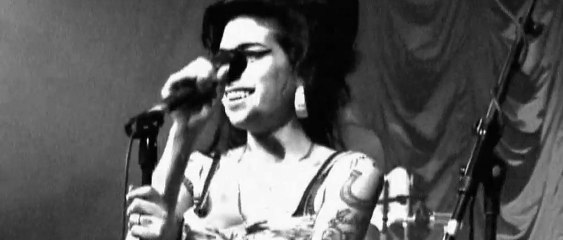 Amy Winehouse - "Rehab" Live@AZ Cabaret