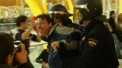 Airport clashes as Iberia staff strike