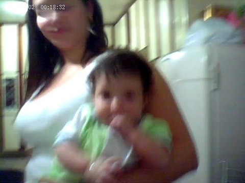 guilherme dando tchau para o vô co apenas 3 meses