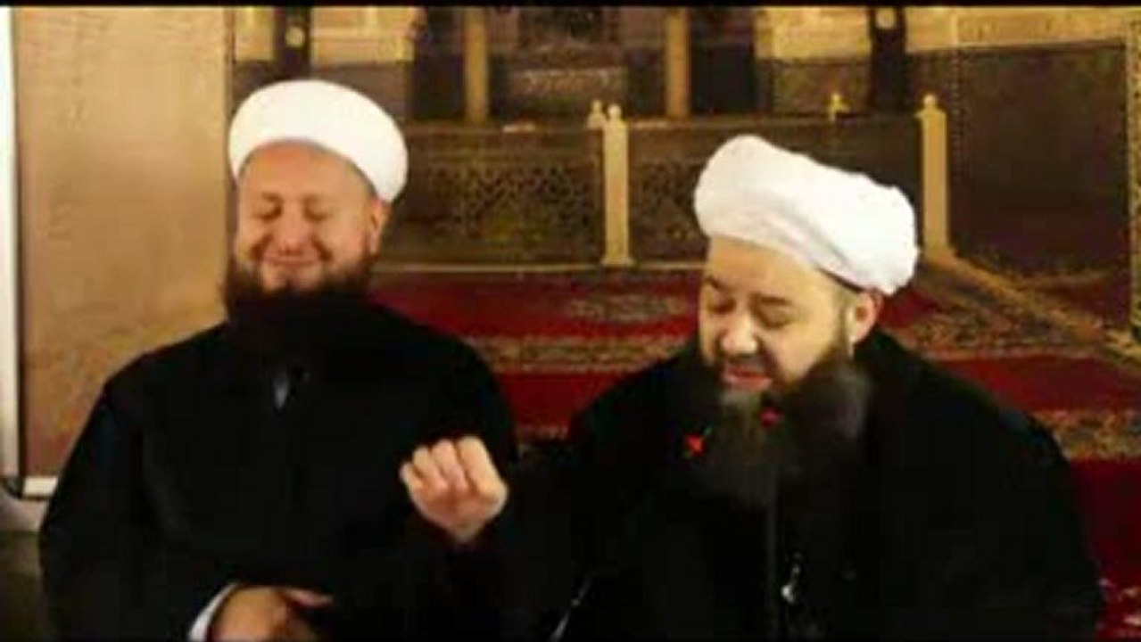 Oralarda ayet mi okunuyordu, fena mı oldu?