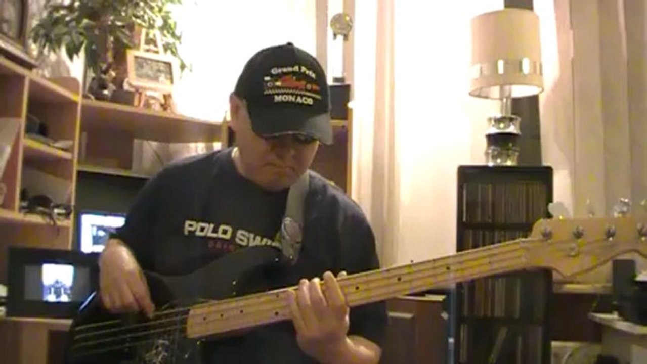 Mijn verlosser leeft opwekking 554 gospel funk basscover Bob Roha