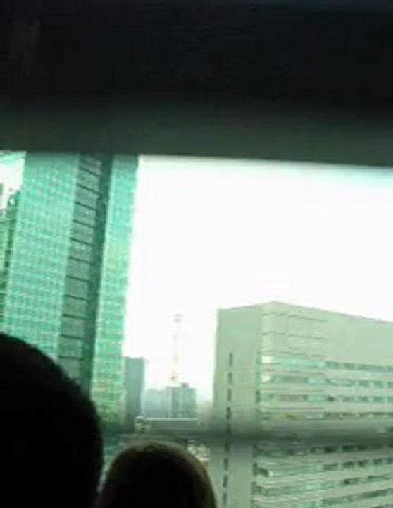 On monte dans les tours de Shiodome ! (2)