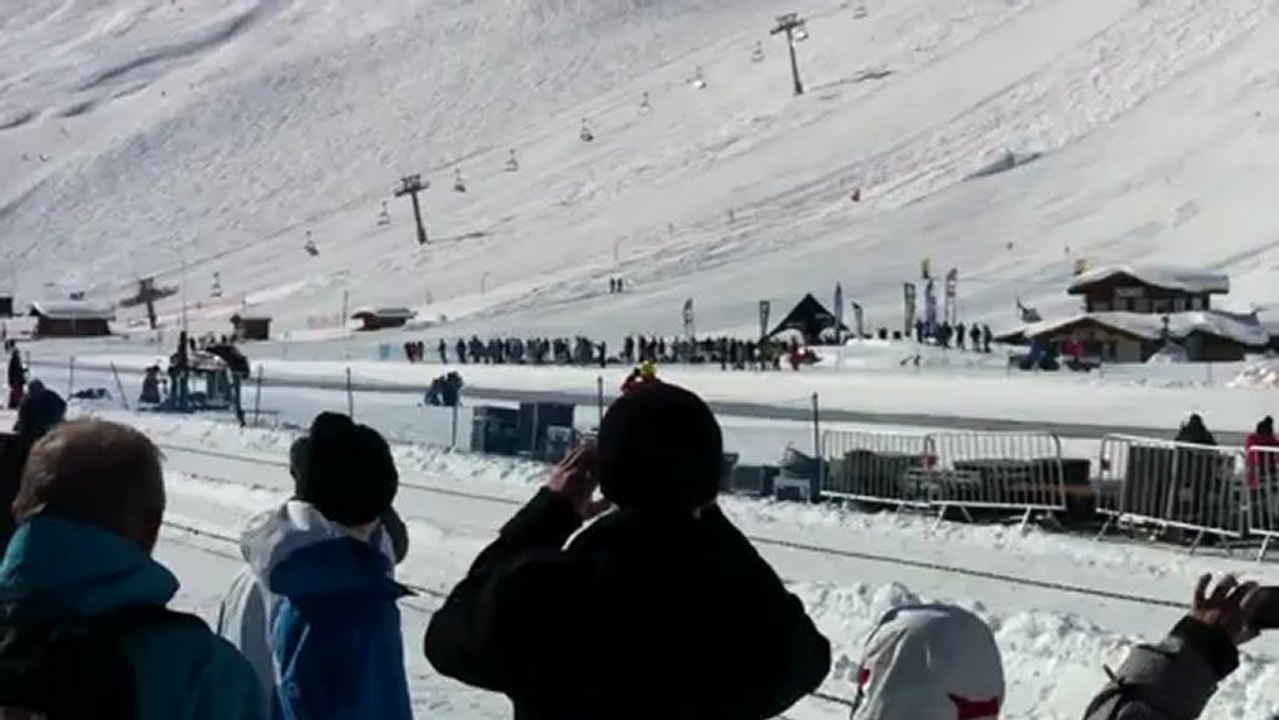 Le backflip en voiture de Guerlain Chicherit