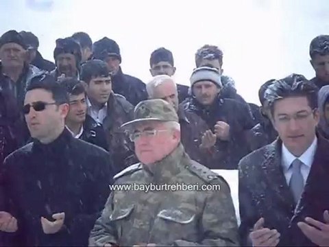 Bayburt Rehberi - Kop Dağı Şehitlik Anıtında Kuran-ı Kerim Okunması ve Dua Edilmesi