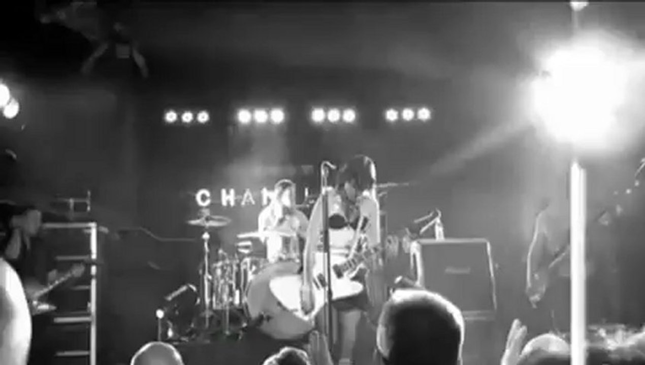 Halestorm - All I Wanna Do (Is Make Love To You) - YouTube