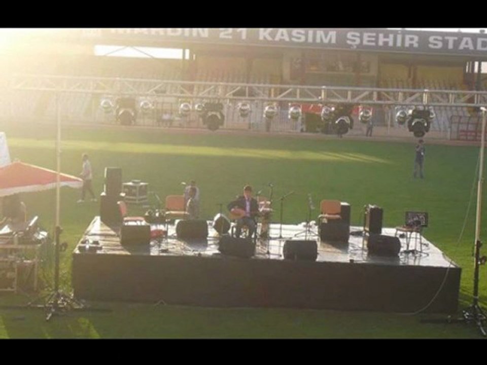 VEDAT DEMİR __sevda değil__ - YouTube