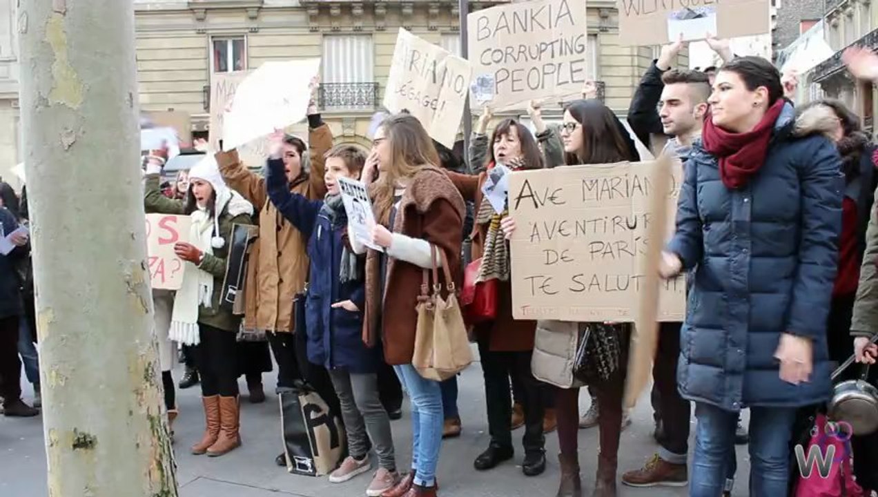 Manifestation devant l'ambassade d'Espagne à Paris