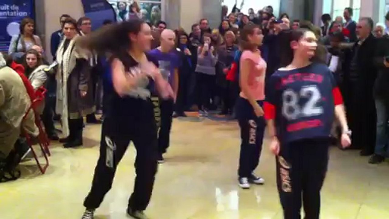 Démonstration de danse Hip-Hop lors de la Nuit de l'Orientation de la CCI Carcassonne