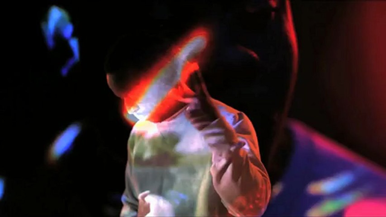"Le chemin le plus court" - Youssoupha featuring Scientifik inspiré du film LA CITE ROSE à voir en salles le 27 mars.