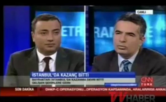 CNN Türk Spikeri Ebru Baki'den İnanılmaz Hareket
