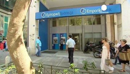 Credit Agricole paga caro l'addio alla Grecia