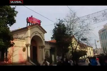 Yurtiçi Kargo işçileri Fransız Konsolosluğu'nun çatısına çıktı.