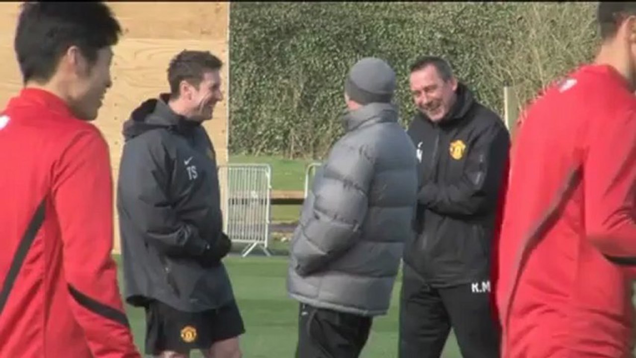 Man United chief exec Gill stands down