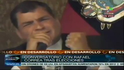 Correa realiza conversatorio con medios internacionales