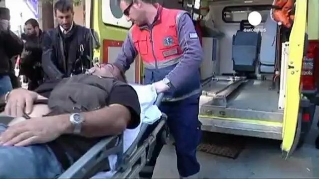 Grecia. Proteste e sciopero contro austerità. 50.000...