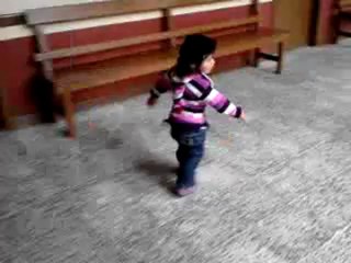 Siguiendo a mi bebe. Nunca te detengas Constanza..... Constanza Shareni