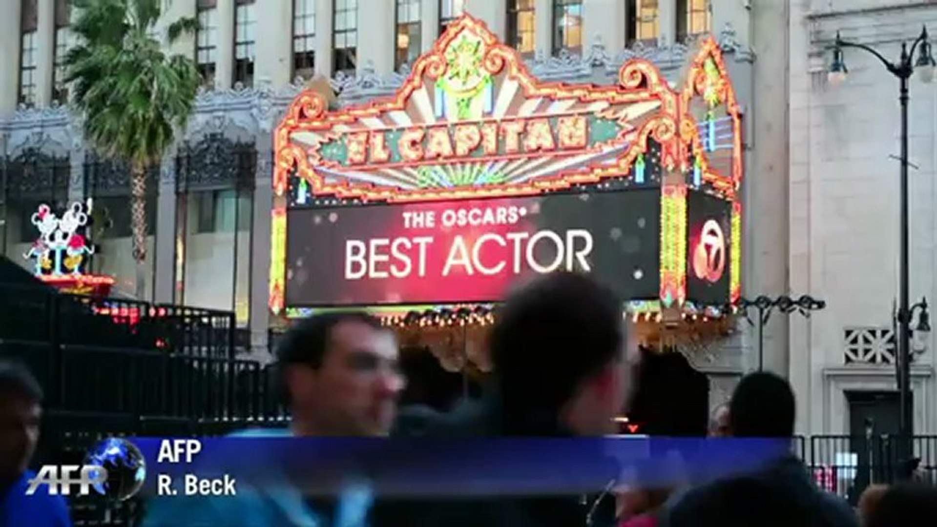 ⁣Oscars: installation du tapis rouge